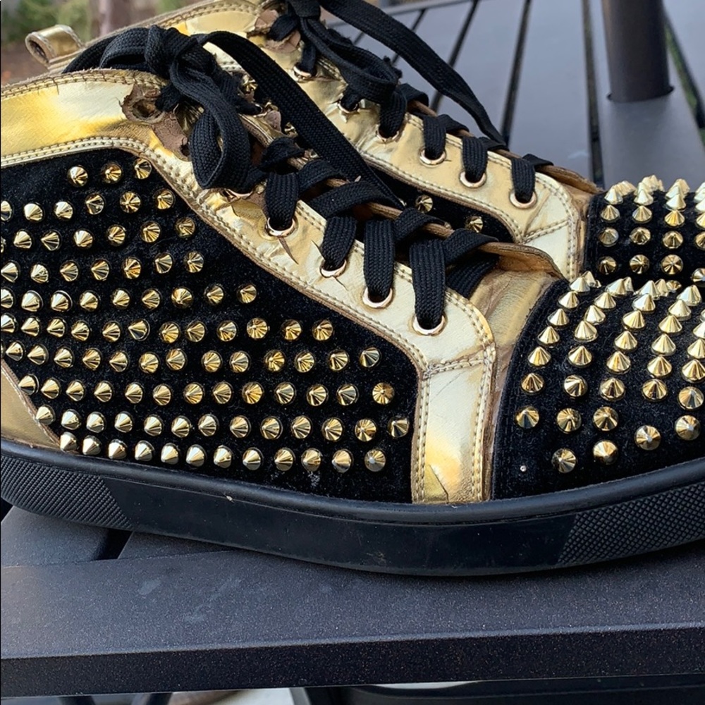 Sample of shoes condition Christian Louboutin